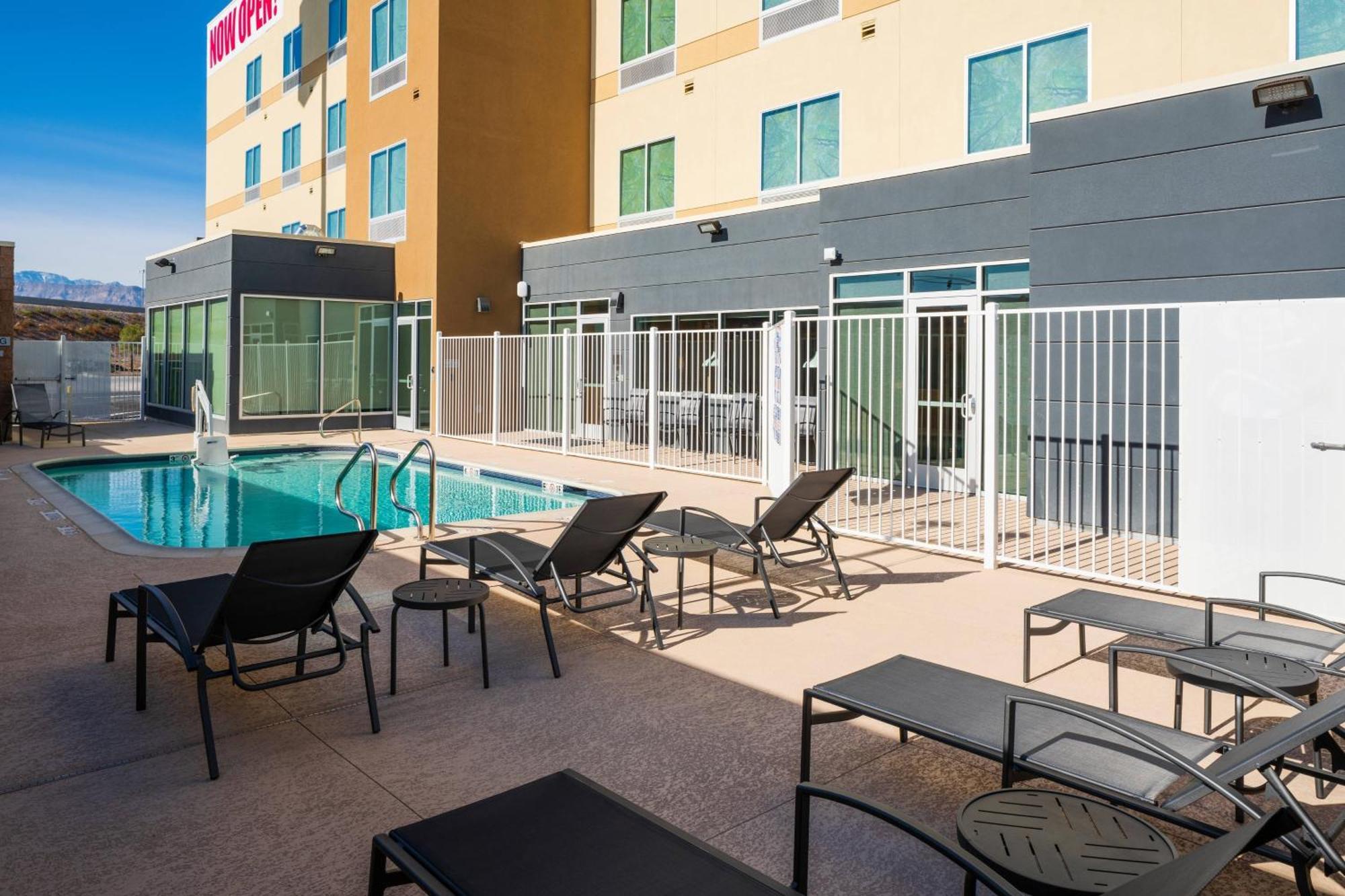 Fairfield Inn & Suites Las Vegas Northwest Ngoại thất bức ảnh