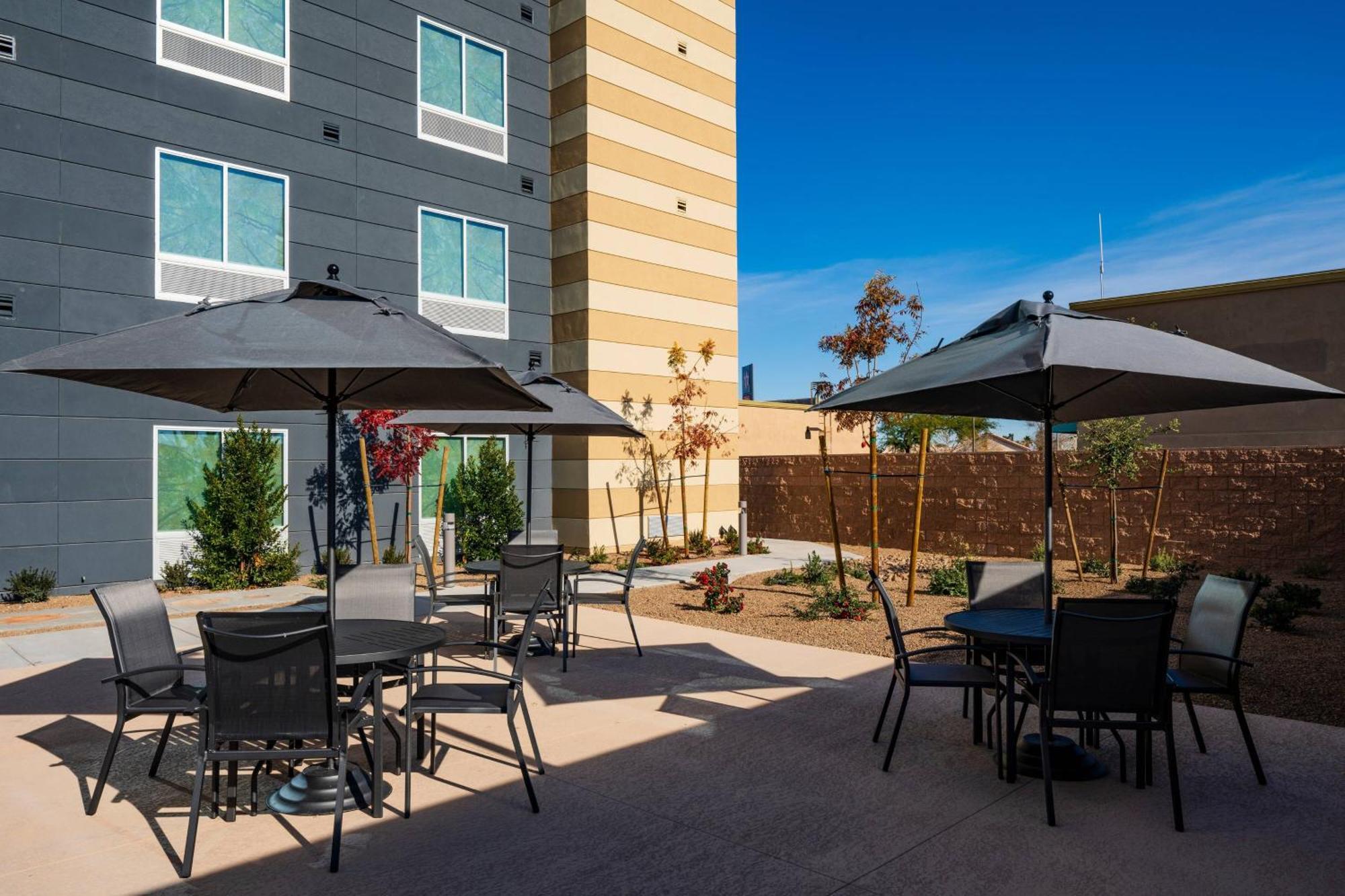 Fairfield Inn & Suites Las Vegas Northwest Ngoại thất bức ảnh